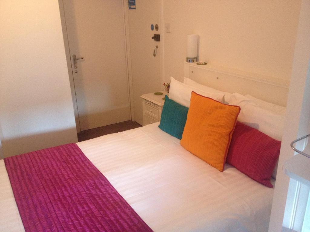 Hotel One Broad Street 3*