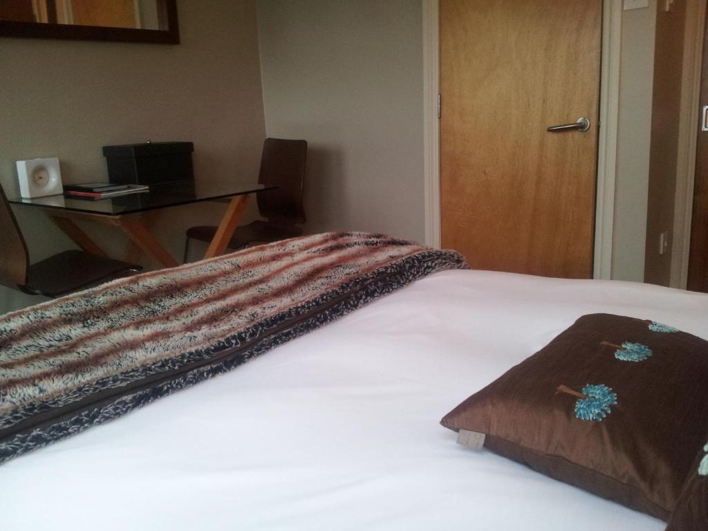 Amherst 3*