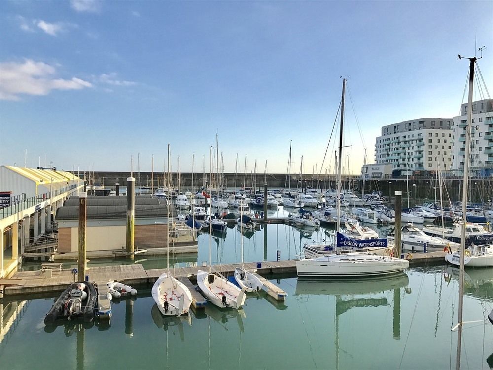 Seaview Apartment Brighton