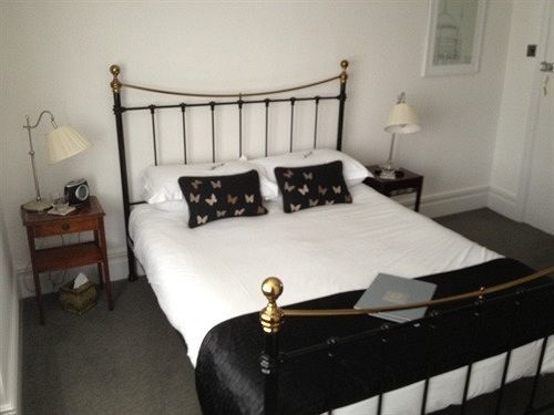 27 4* Brighton