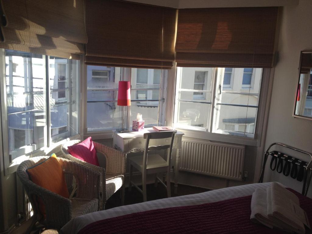 Hotel One Broad Street 3*