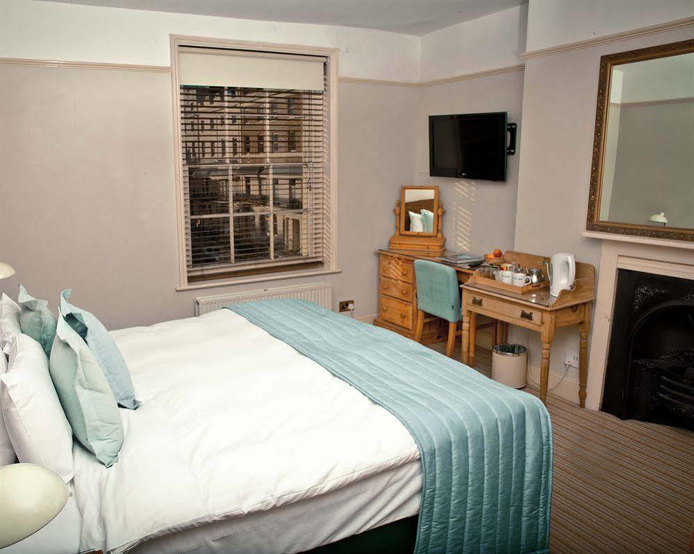 Bed & Breakfast House
