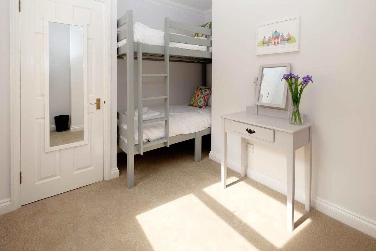 Regency Town House *