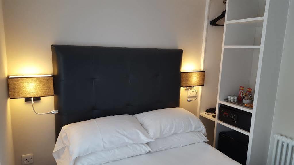 Pavilions Hotel