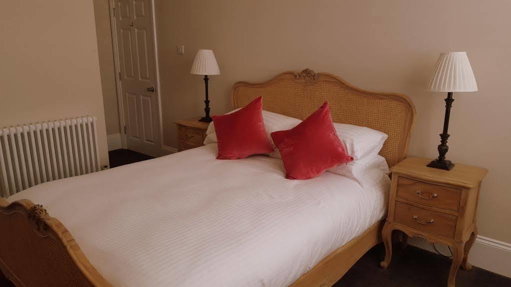 Pavilions Hotel