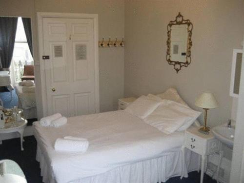 The Queensbury Hotel 2*