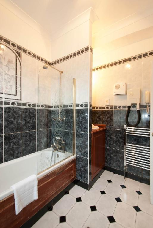 Hotel The Courtlands 3*