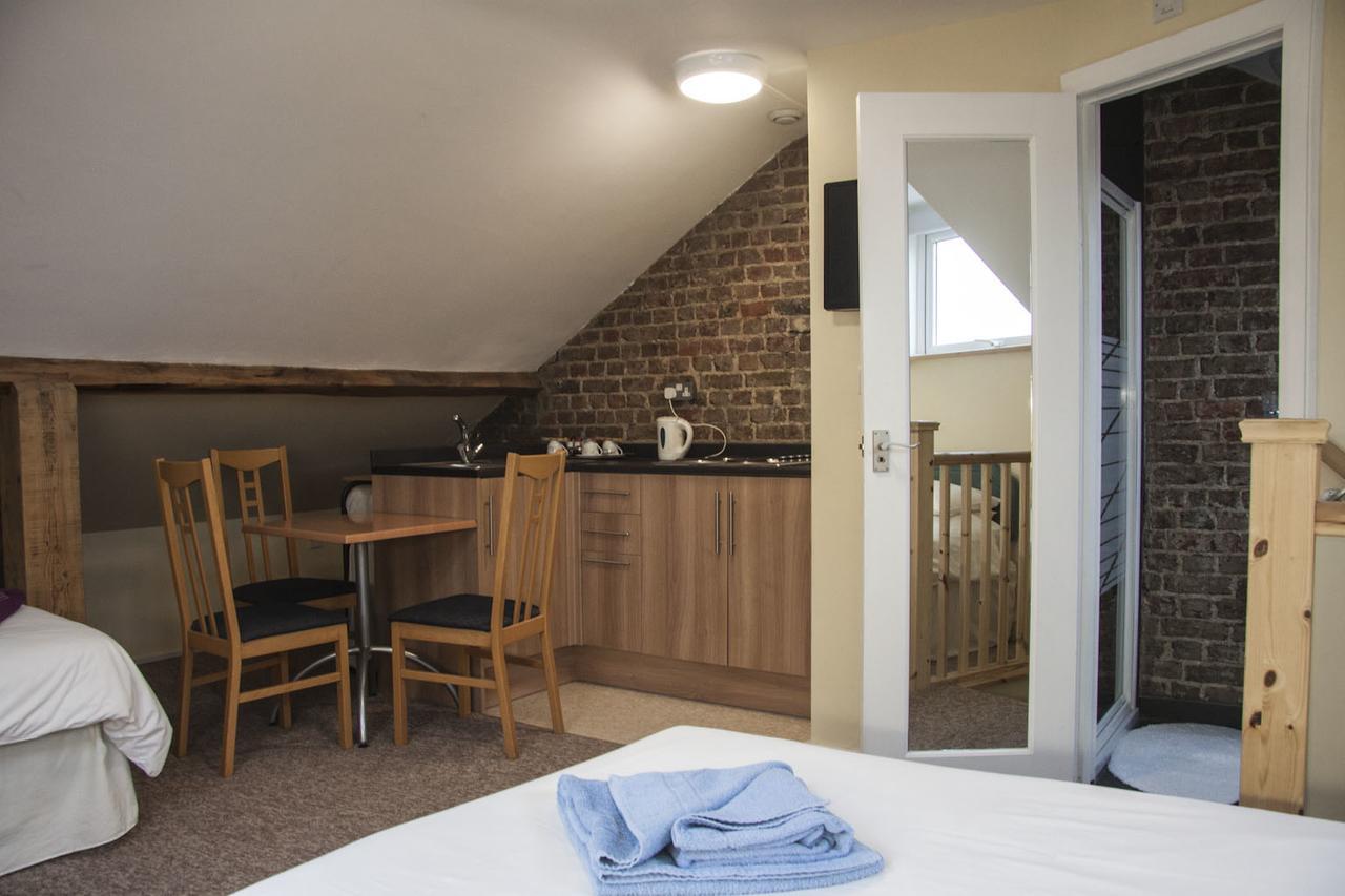 Adastral 4* Brighton