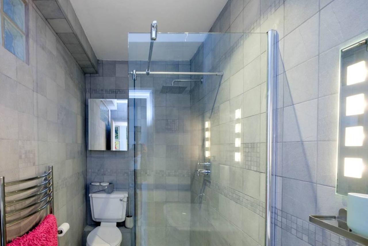 Stunning Townhouse By The Sea Apartment