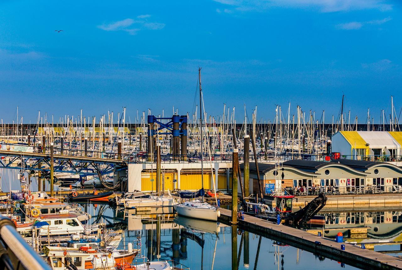 Rethink Serviced Apartments - Brighton Marina Apartment *
