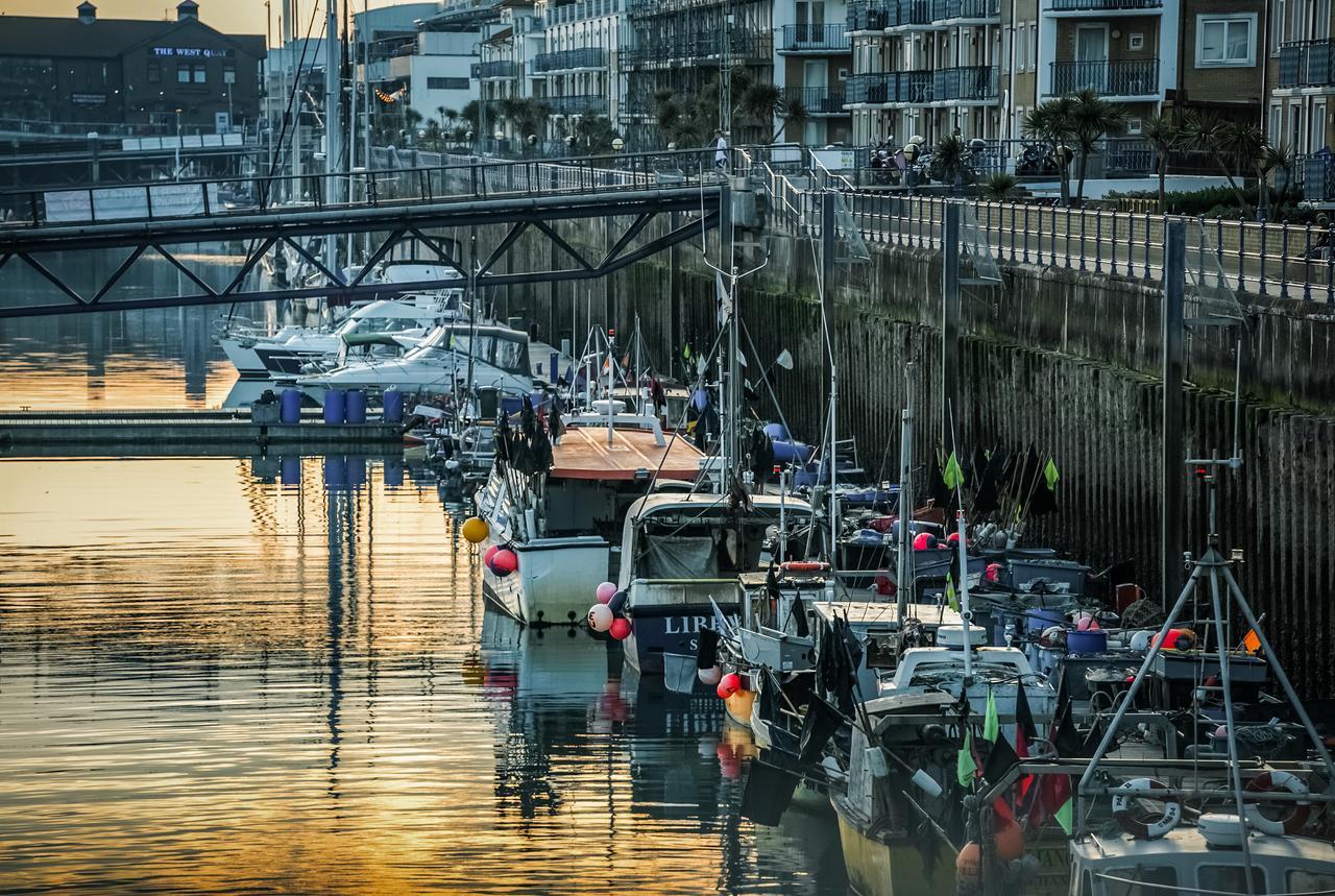 Apartment Rethink Serviced Apartments - Brighton Marina *