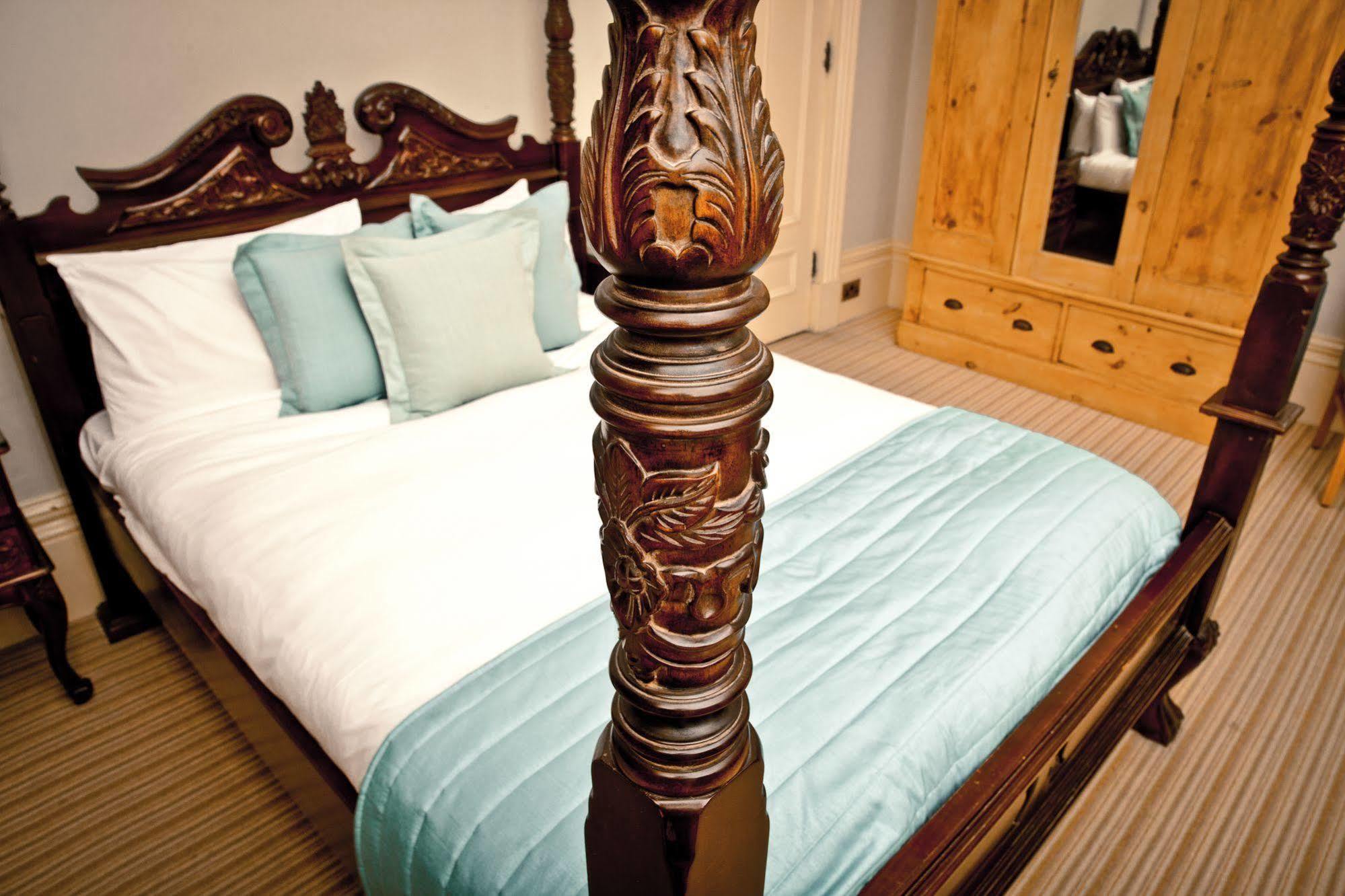 Bed & Breakfast House