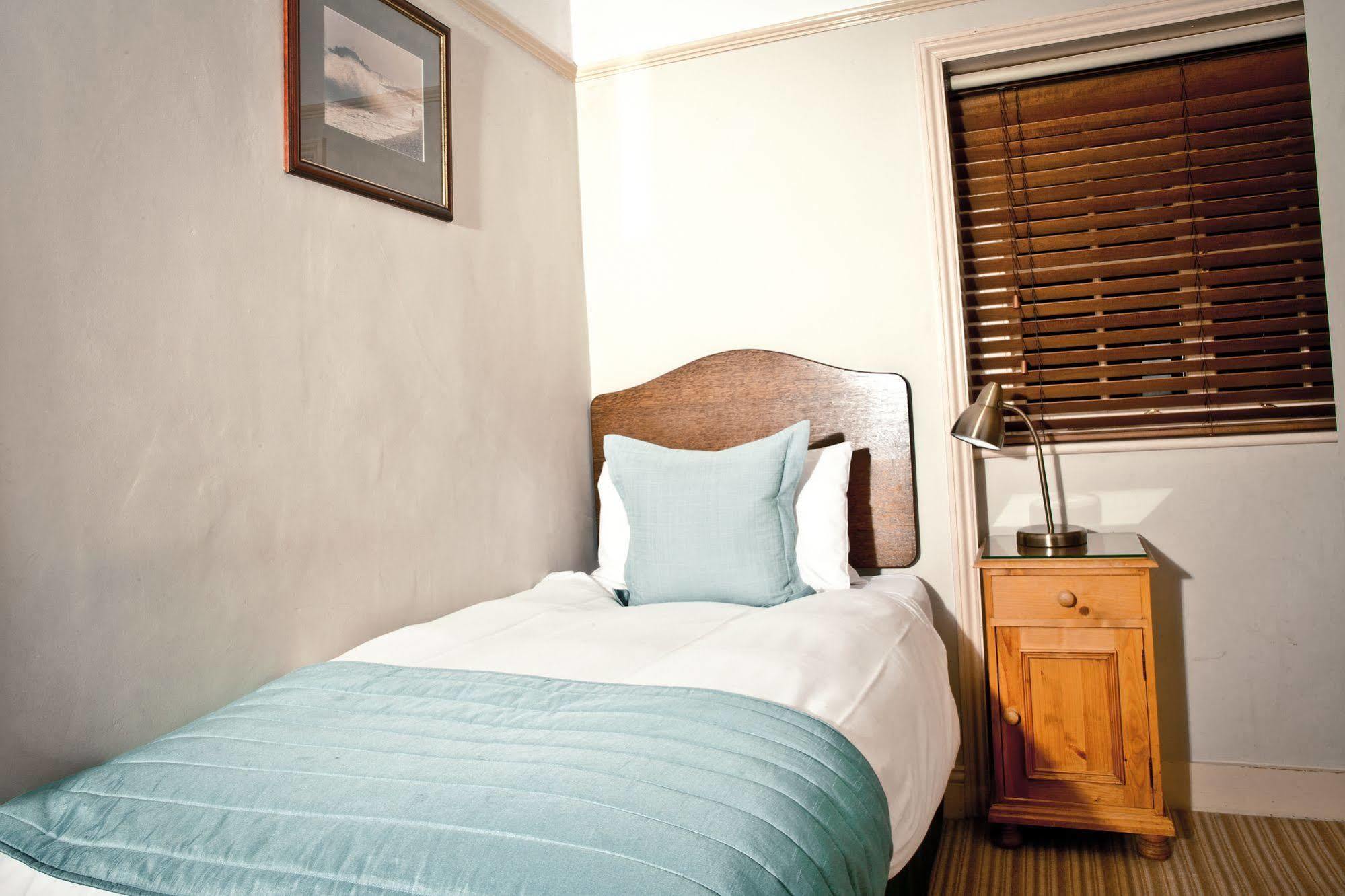 House Bed & Breakfast