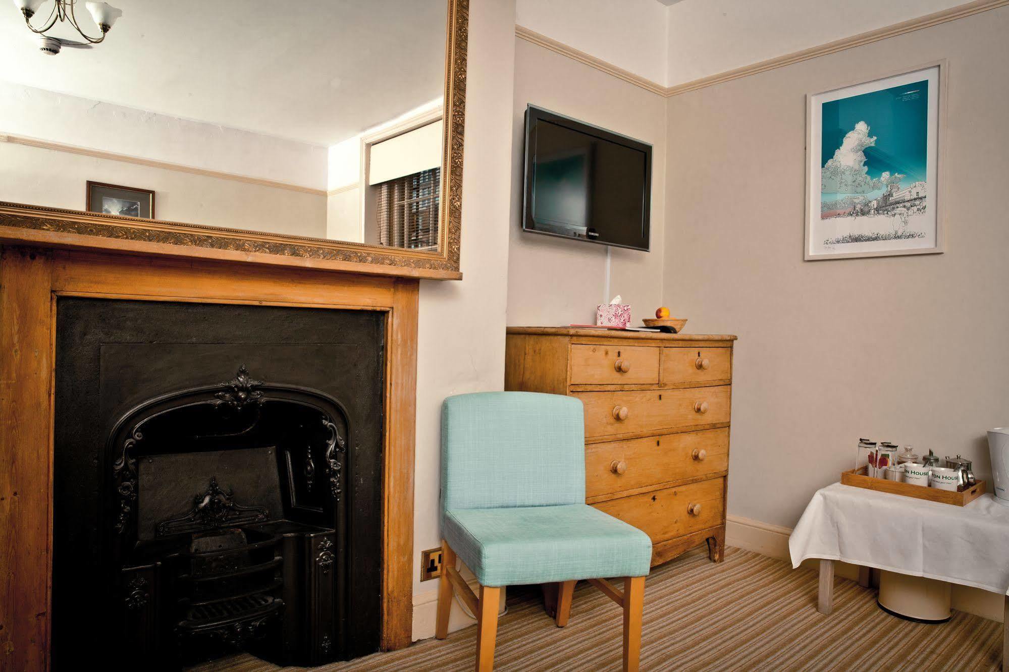 Bed & Breakfast House 4*