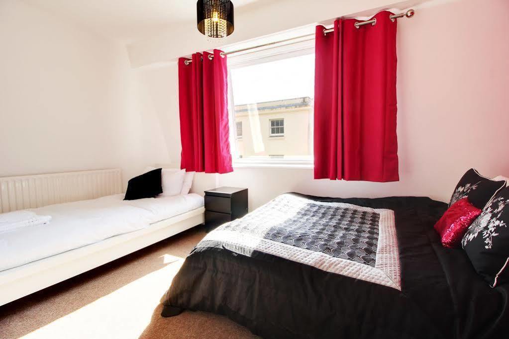 Best Location,4-Br House,Churchill Square Car Park & Sea-2 Min, Brighton Conference Centre 3 Min, Shops, Restaurants, I-360, Pier - Walking Distance