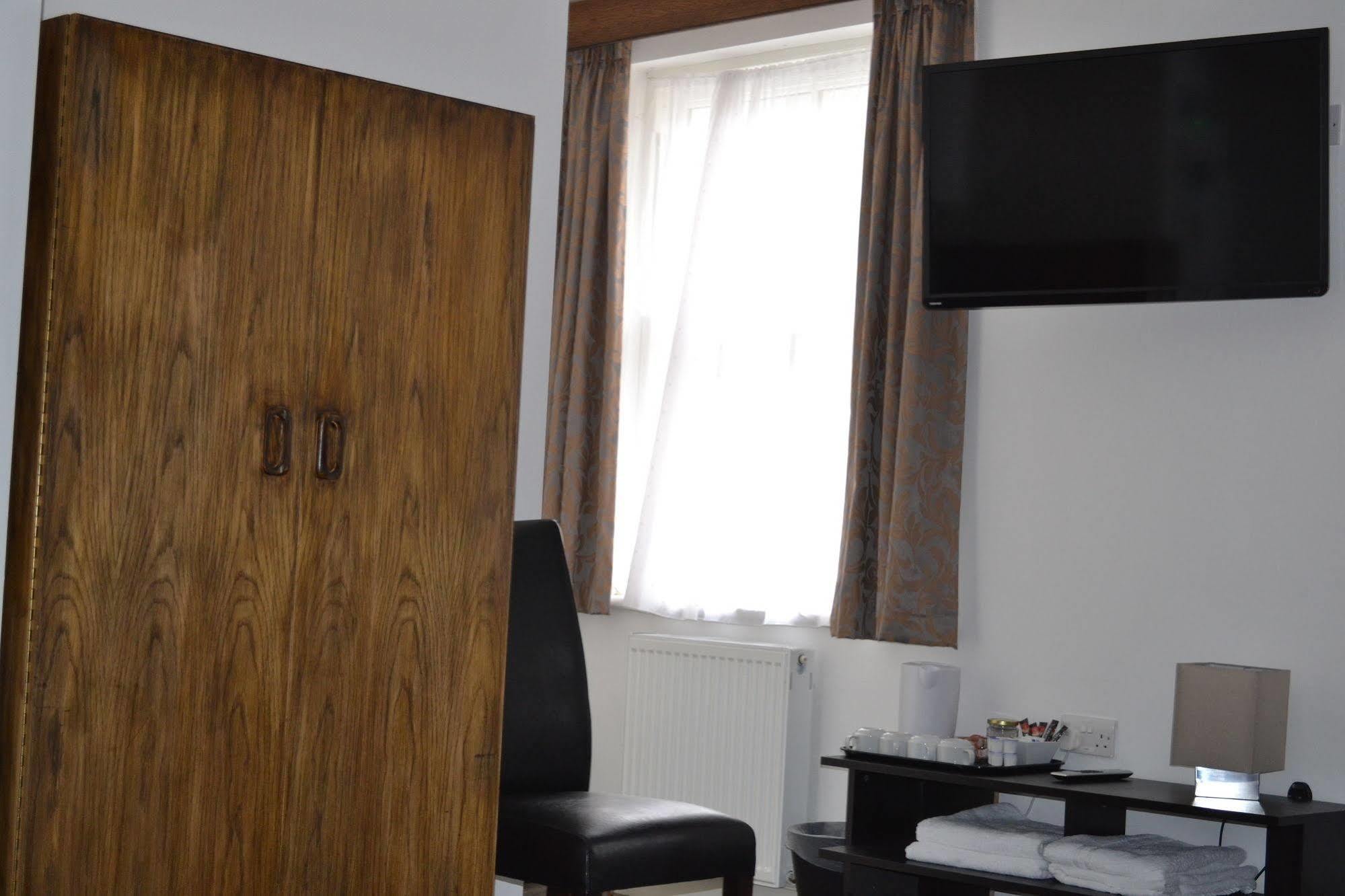 Brighton Beach Inn Hostel