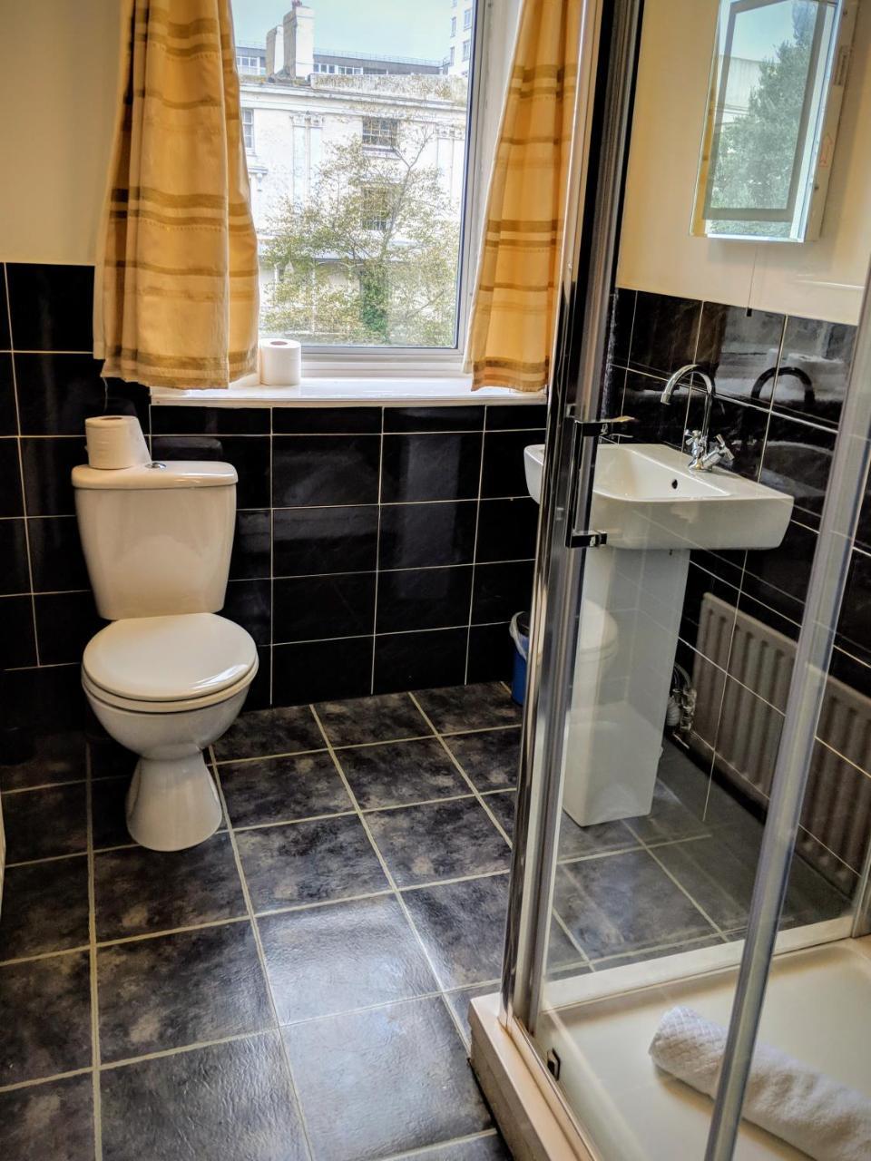 Guest house Lifestyle - Russell Square Brighton
