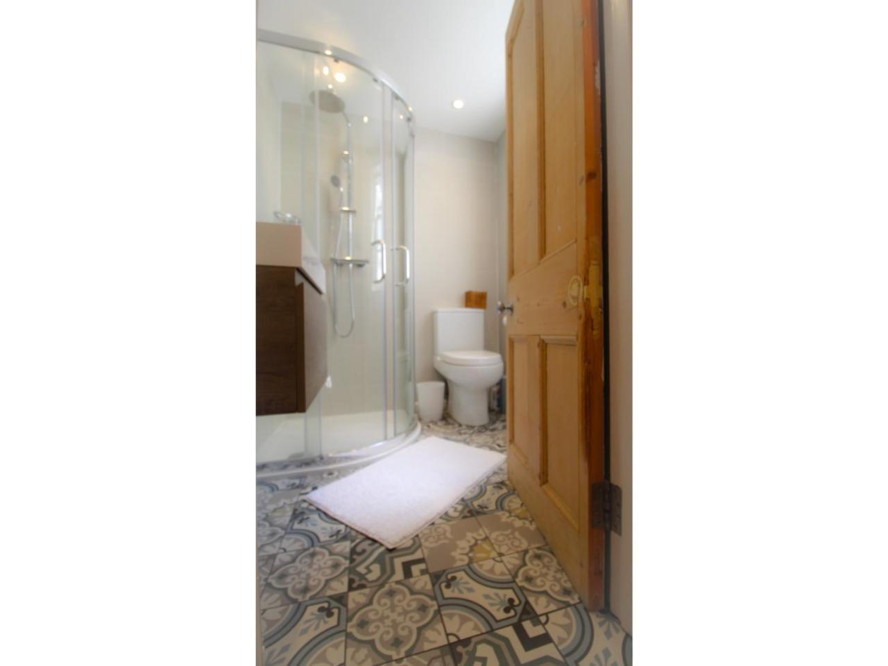 Terraced Kemptown House With A Balcony By The Sea Apartment Brighton