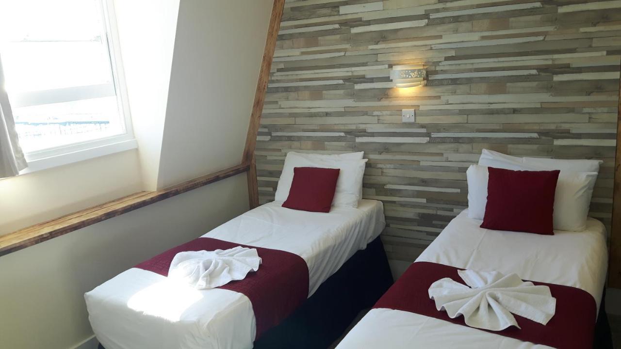 Hotel New Madeira Seafront 3*