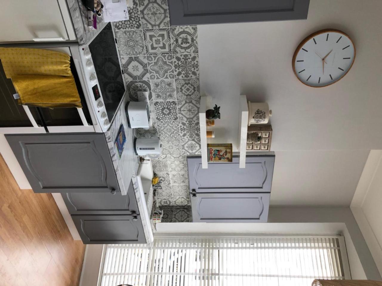 Apartment Striking Seaside One Bed Balcony Flat In