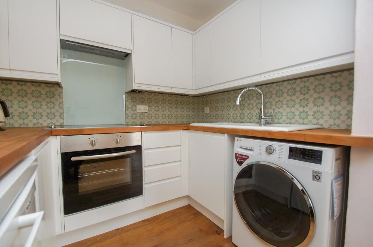Albemarle Studio Apartment *