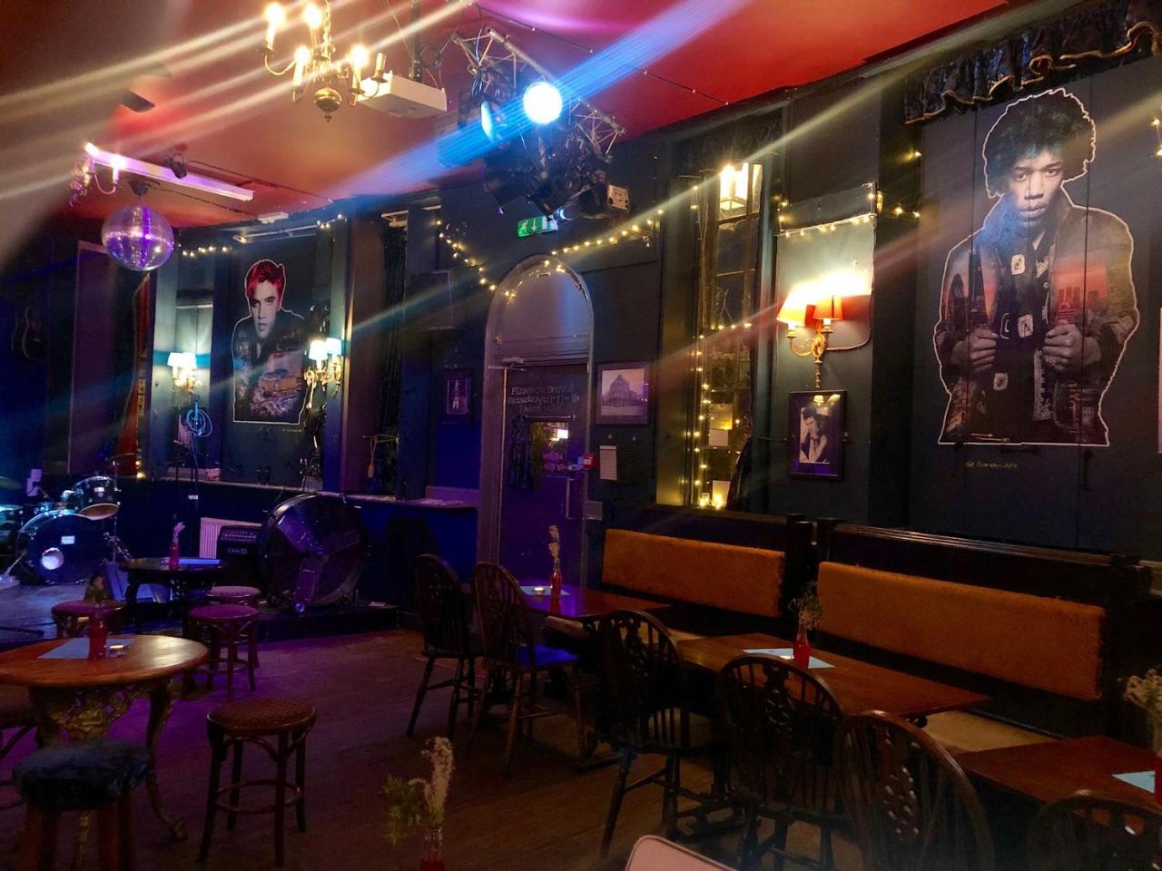 Backpackers Hostel *