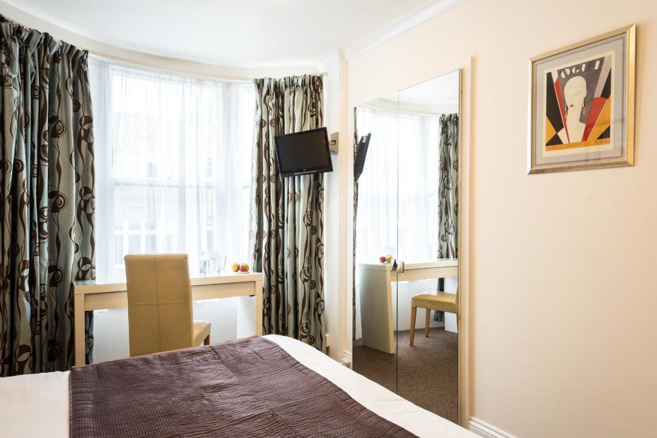 Bed & Breakfast Paskins Town House
