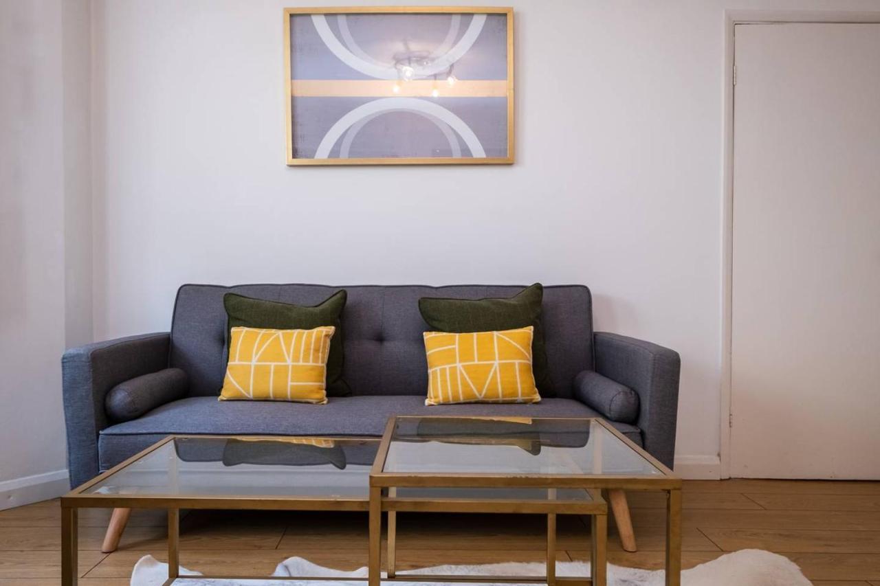 Bright And Modern 1 Bed Flat In Great Location *