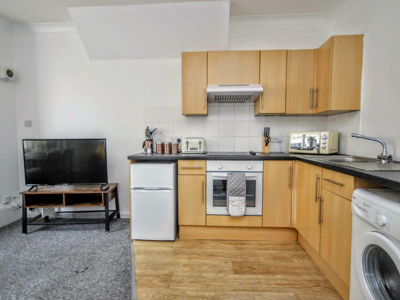 Queens Square Flat 1