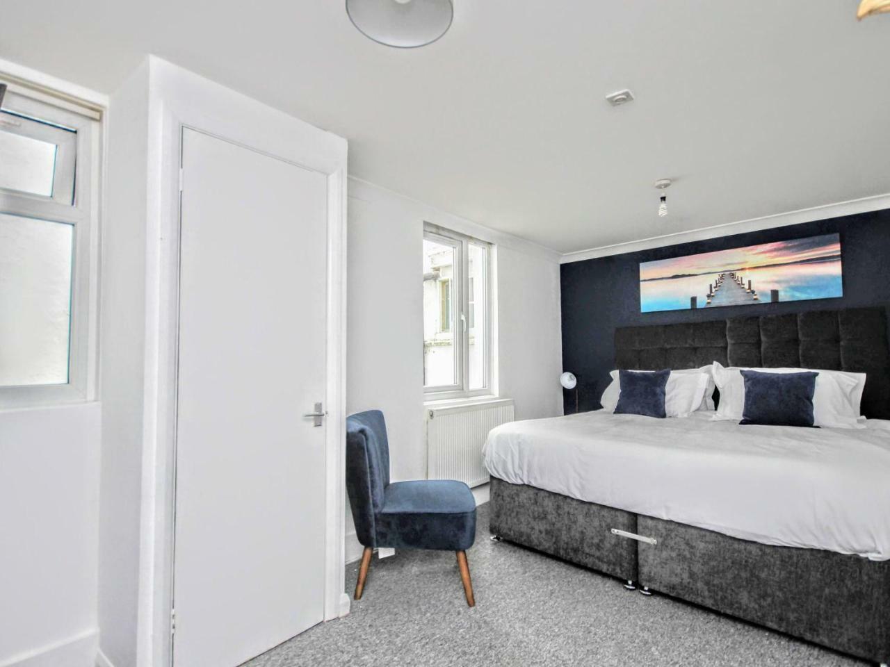 Apartment Queens Square Flat 1 *