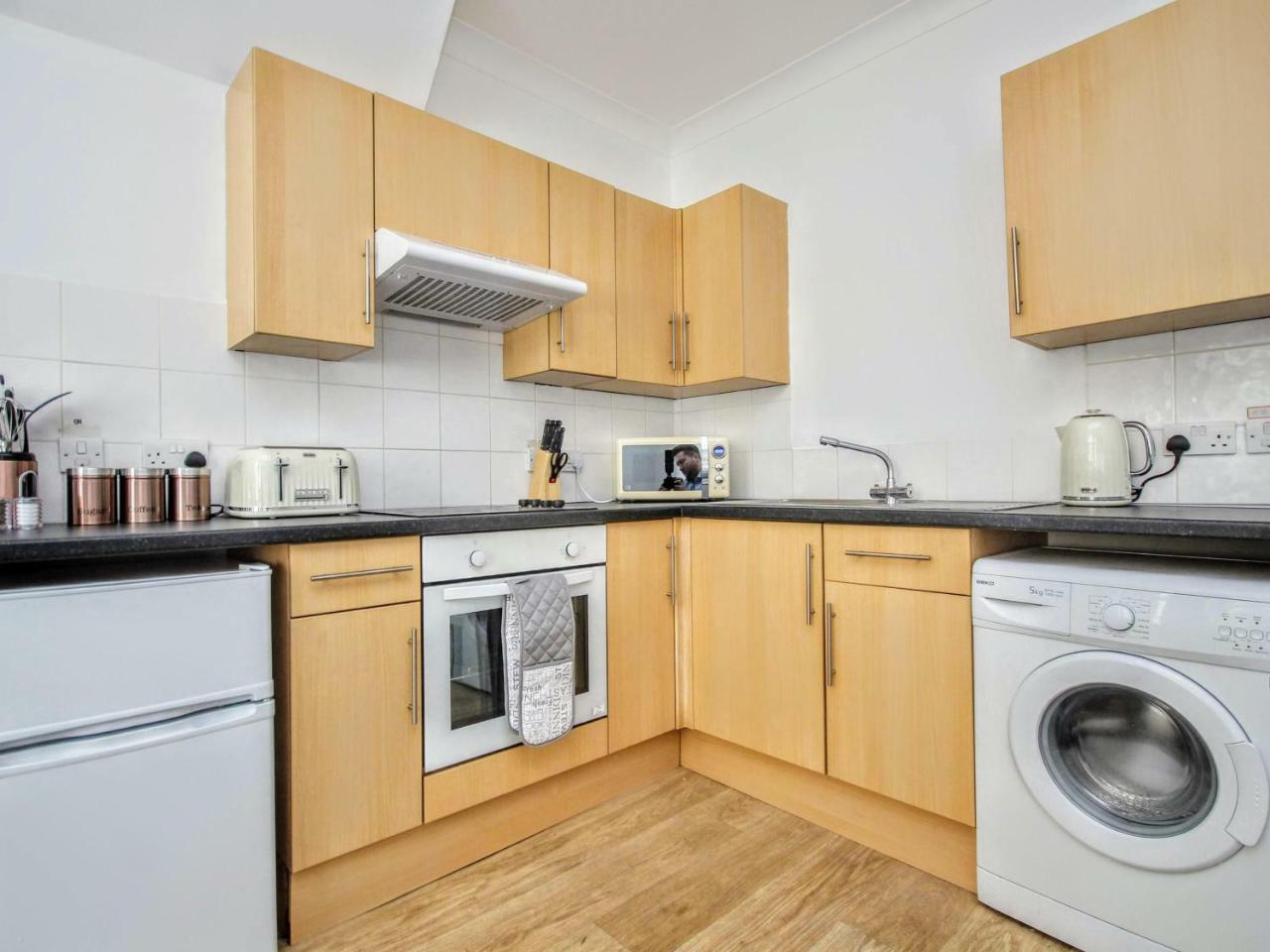 Queens Square Flat 1 * Brighton