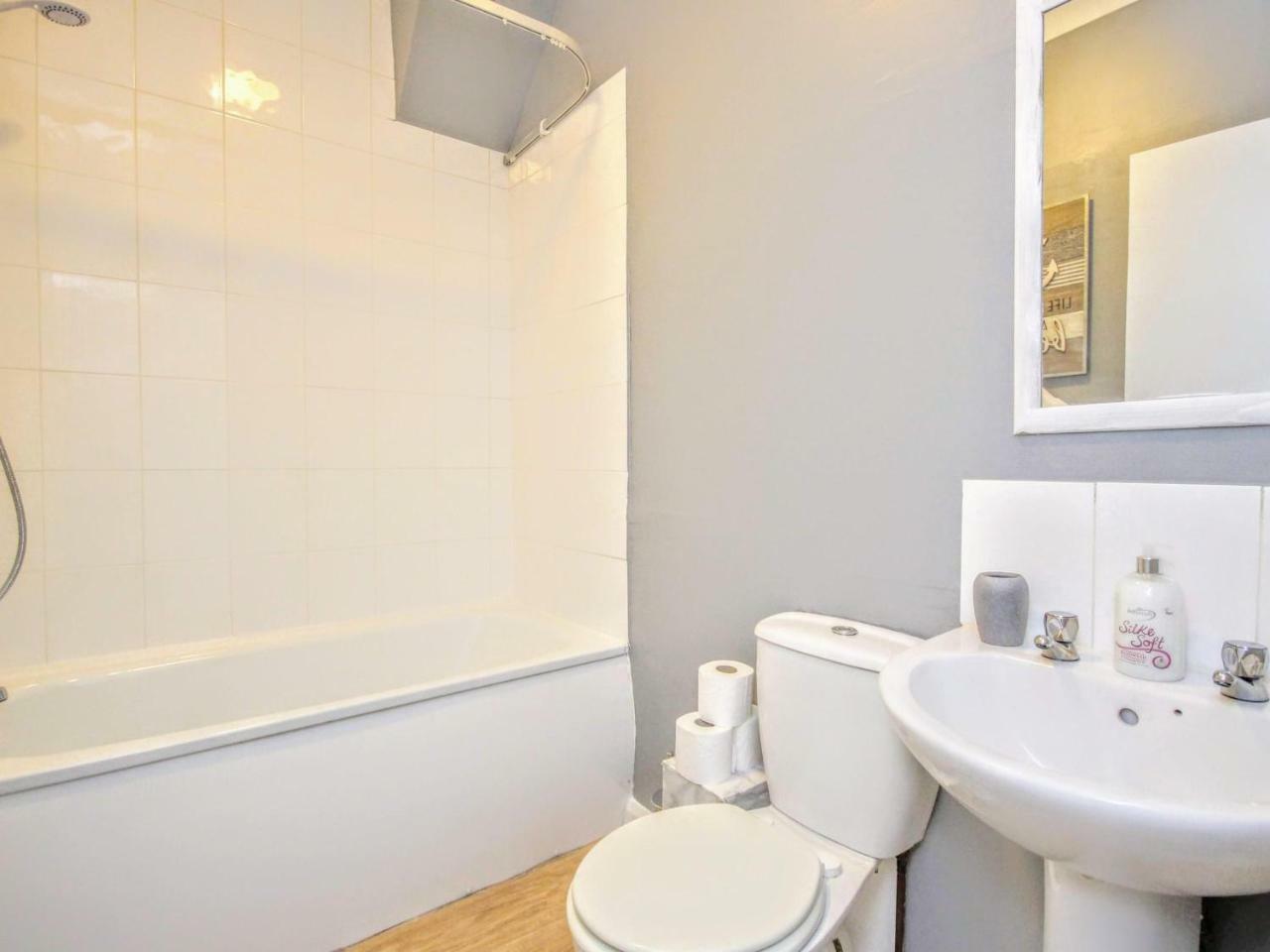 Queens Square Flat 1
