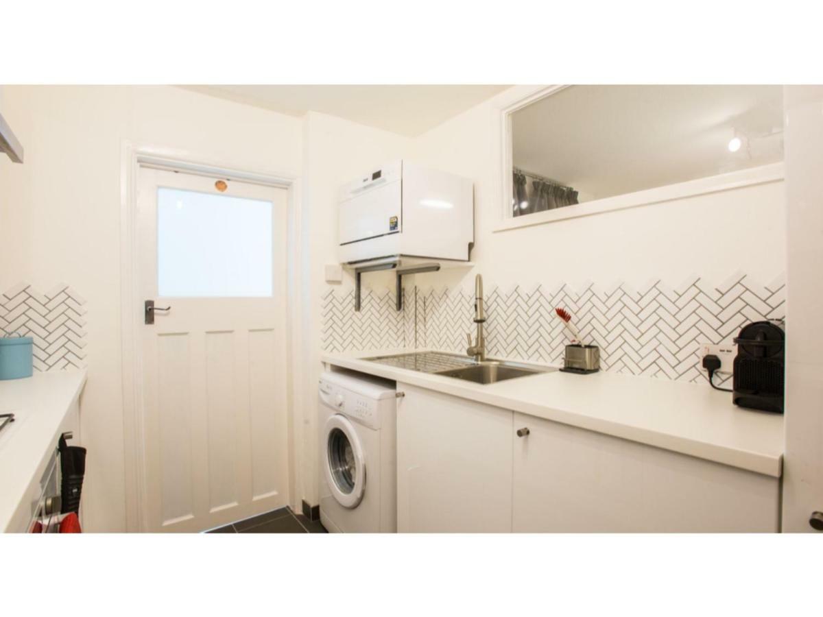 Elegant 1bdr W/private Garden In Vibrant Brighton