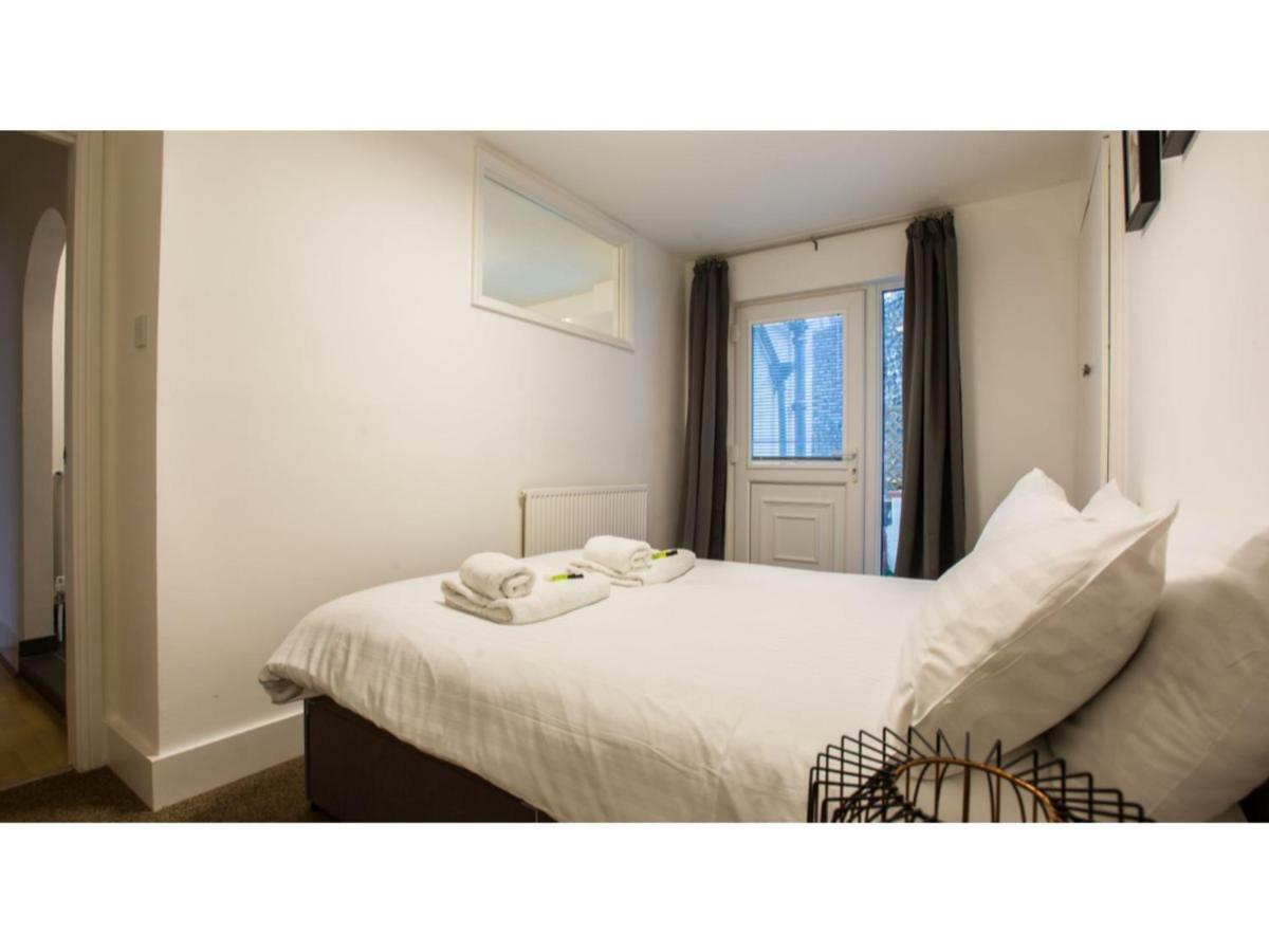 Apartment Elegant 1bdr W/private Garden In Vibrant