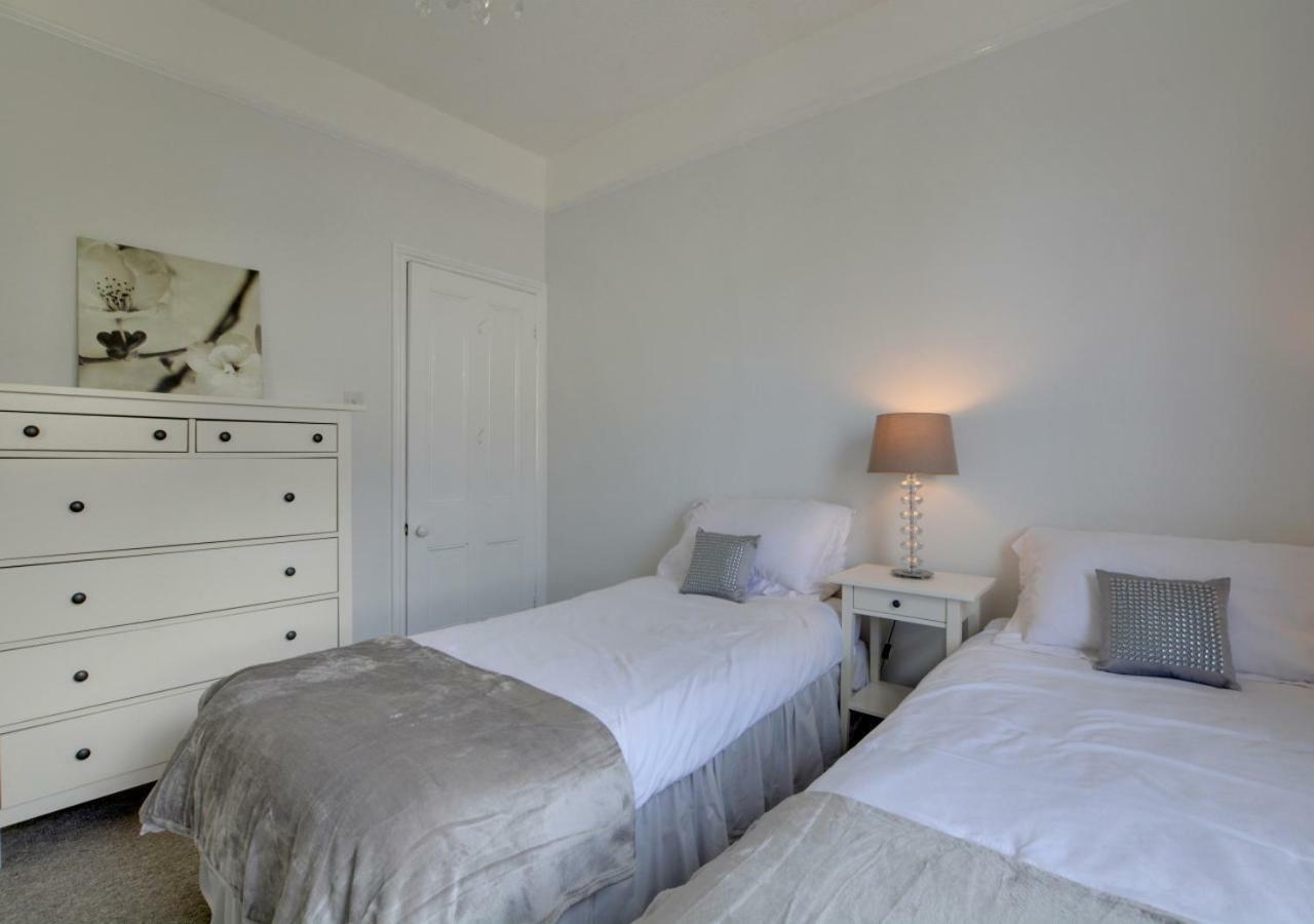 Ivy House Apartment *