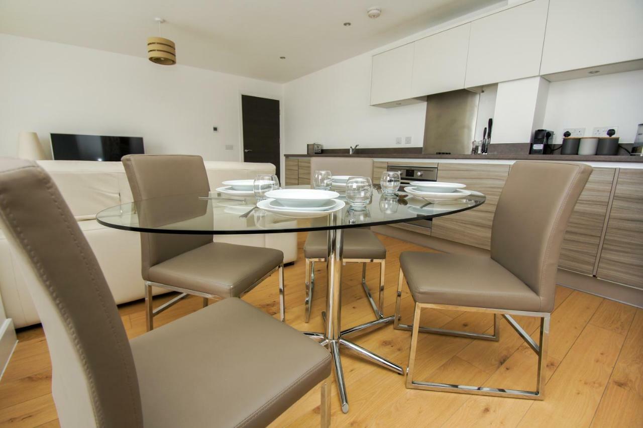 Orion Marina Sea View - Parking - By Lets Apartment *
