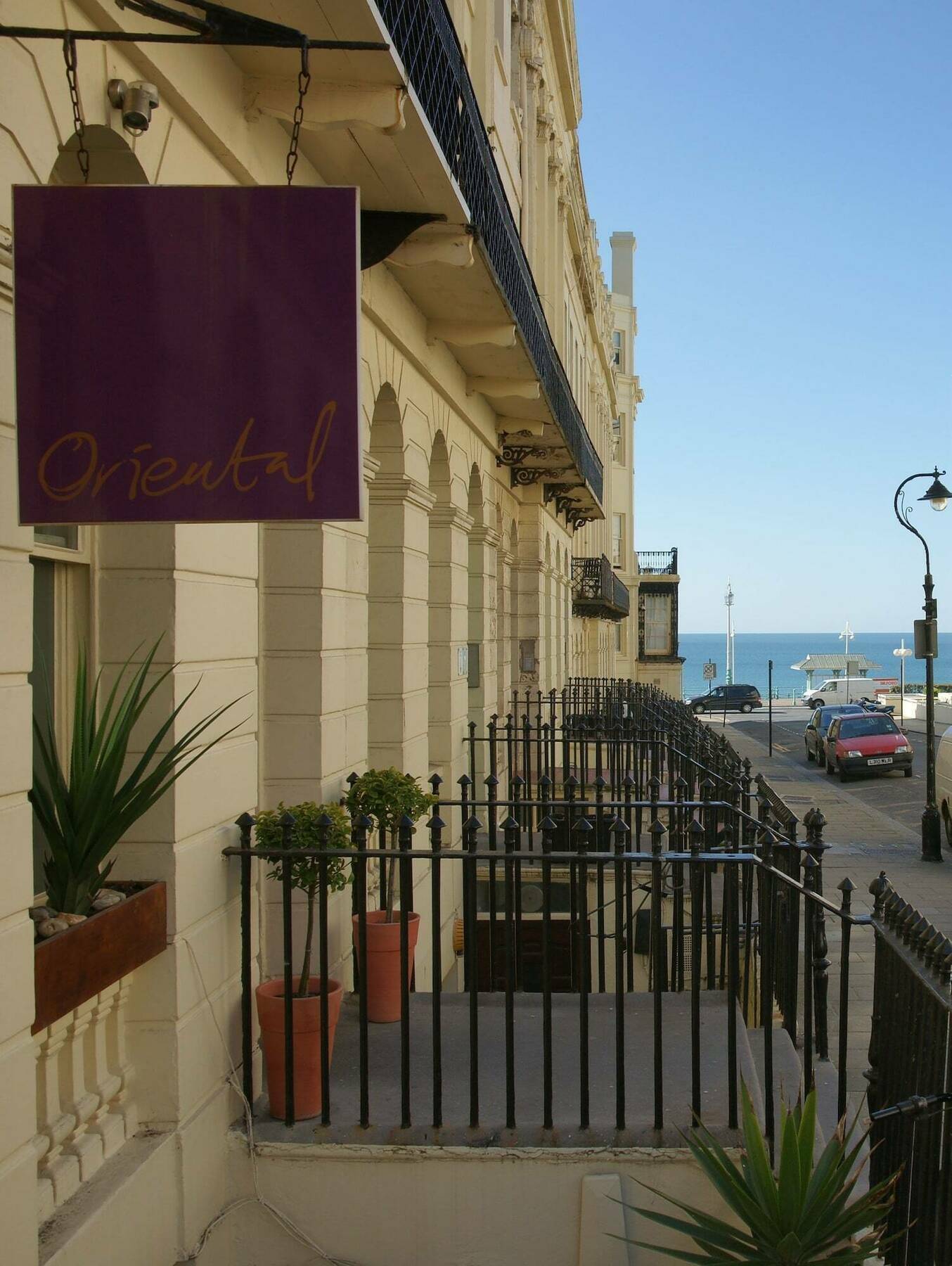 The Oriental - 4* Brighton