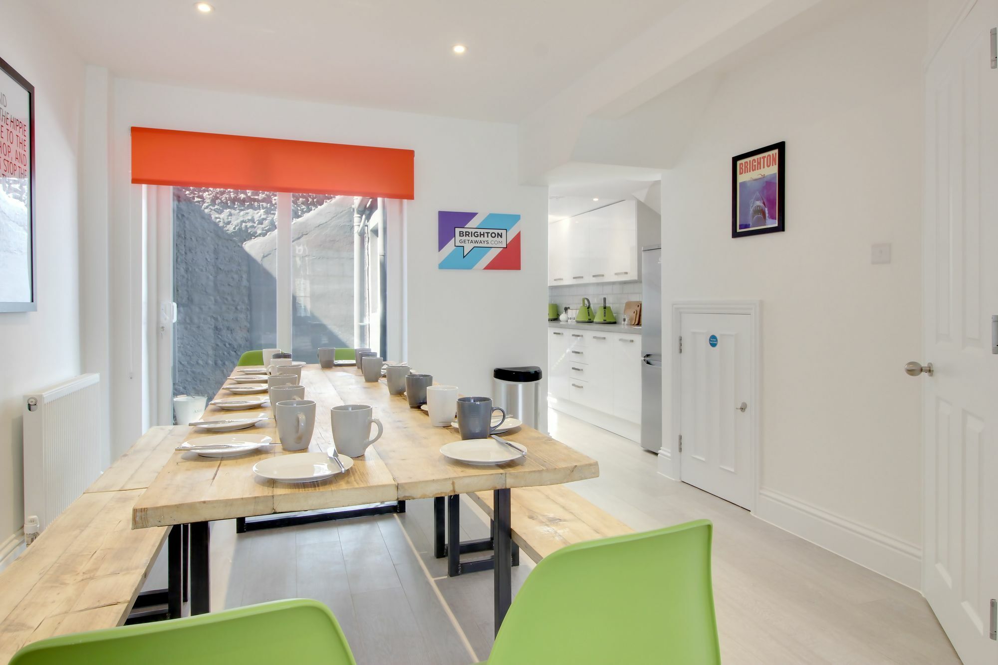 Getaways - Brighton's Big House Apartment *