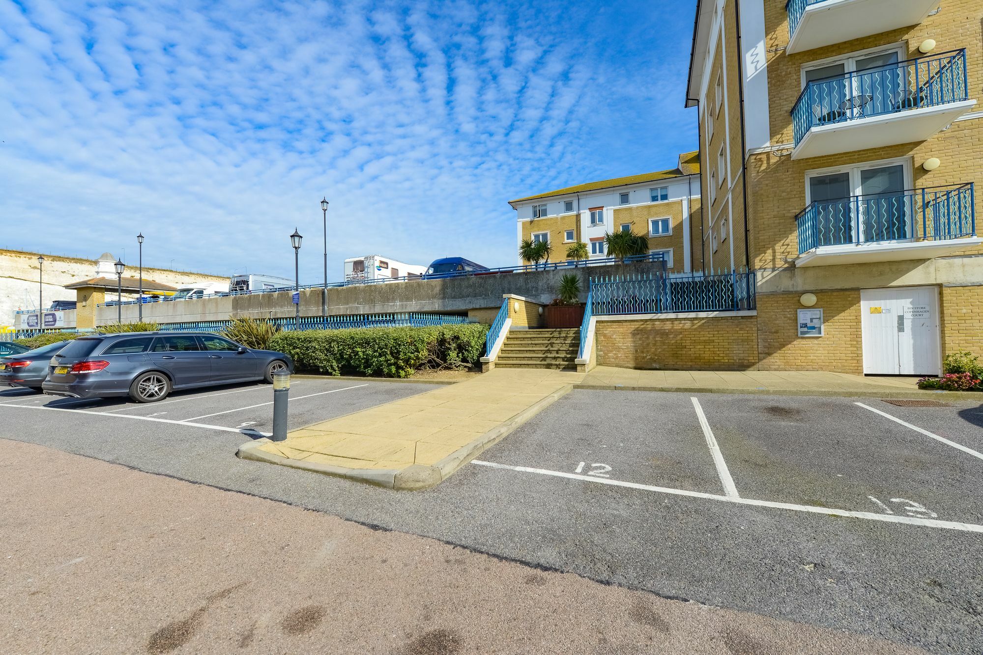 Seaview Apartment *