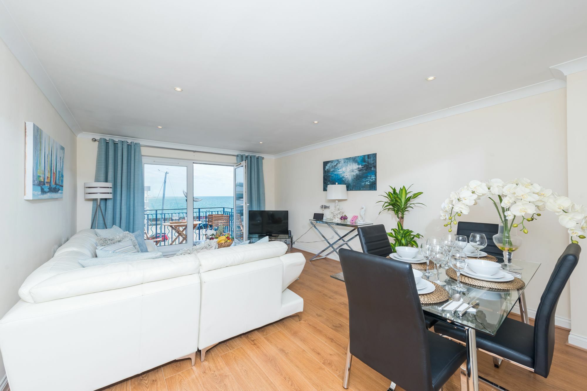 Seaview Apartment