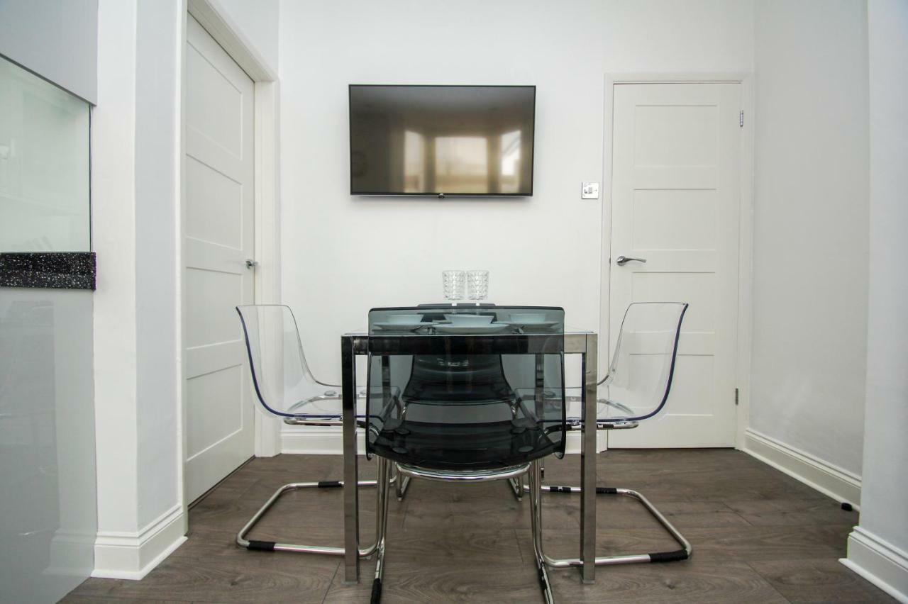 Sea Breeze - Central - By Holiday Lets Brighton