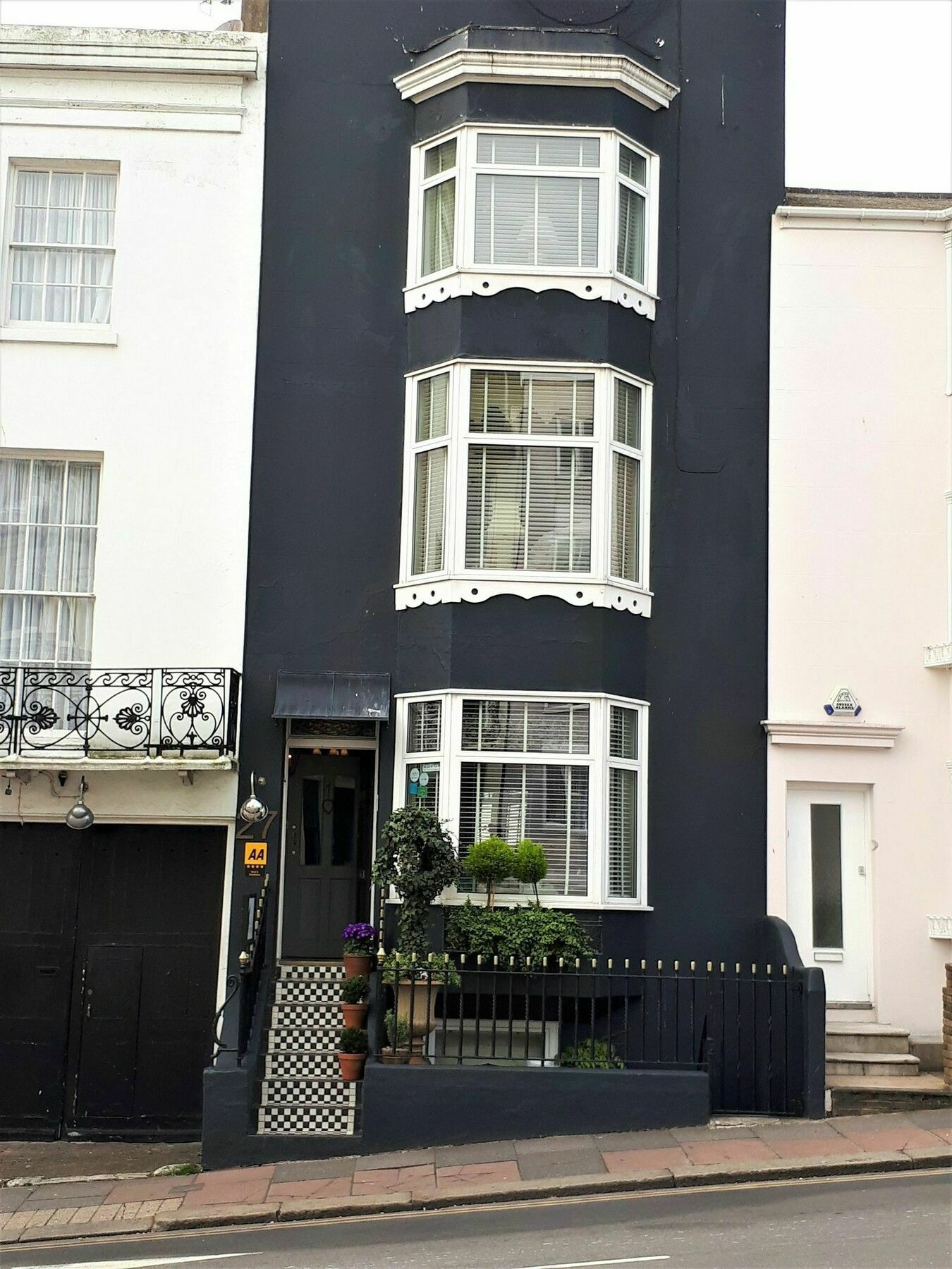 27 4* Brighton