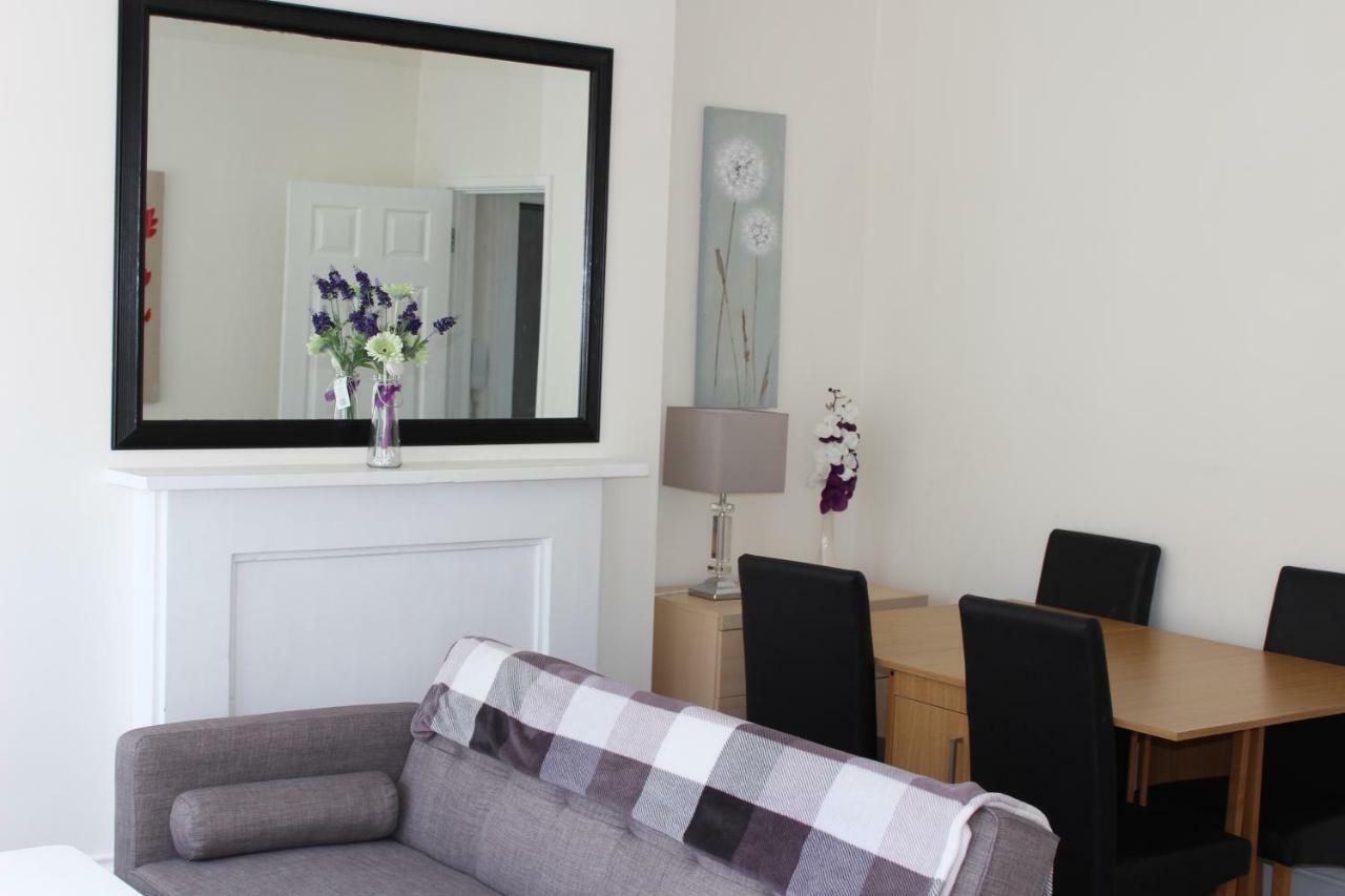 Apartment The 4 *