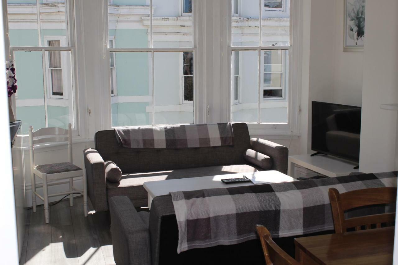 Apartment The 4 *