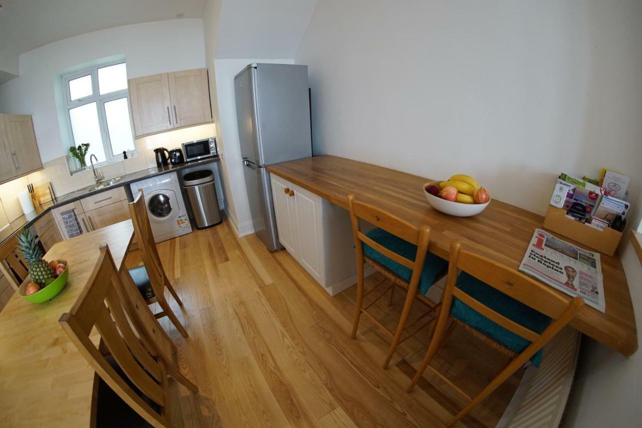 Seafront Duplex & Hot Tub