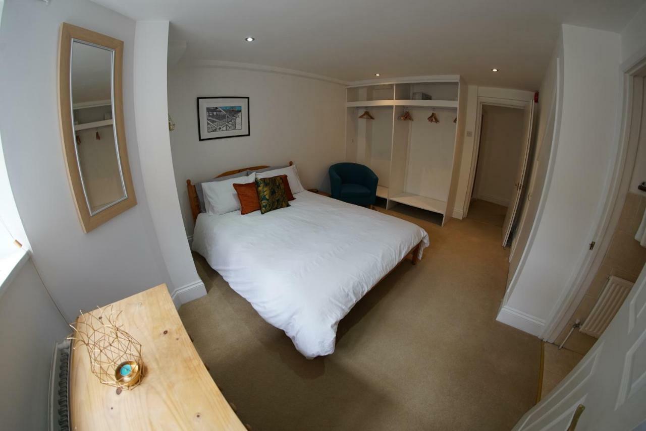 Apartment Seafront Duplex & Hot Tub