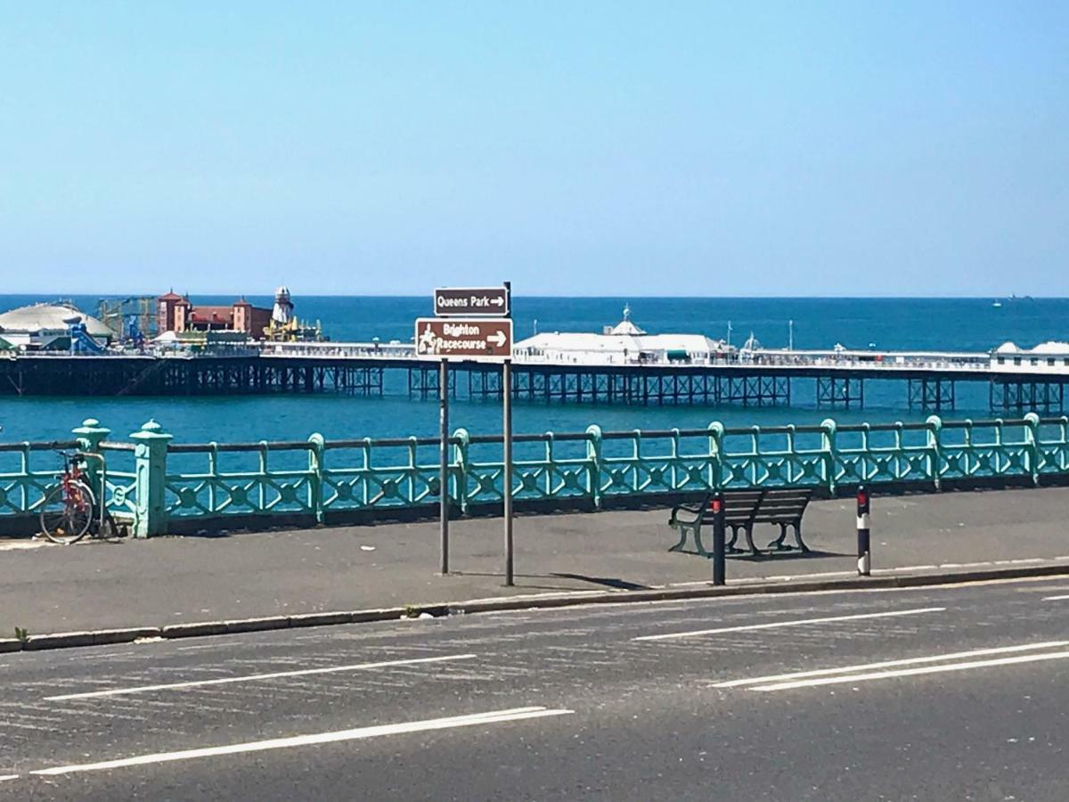 Seafront Duplex & Hot Tub Apartment