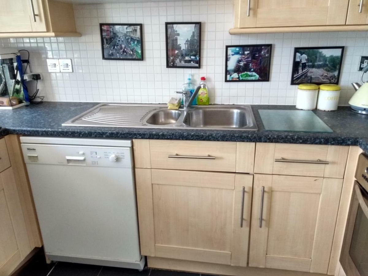 Stunning Retro In Central Apartment Brighton