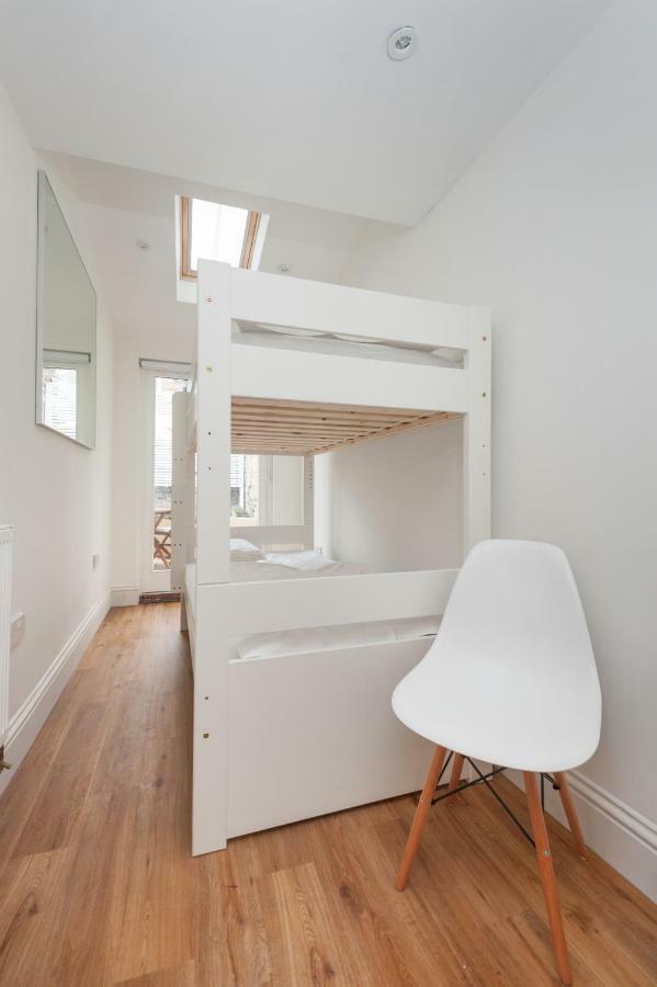 Holiday home Sea Breeze With Parking By Myholidaylet