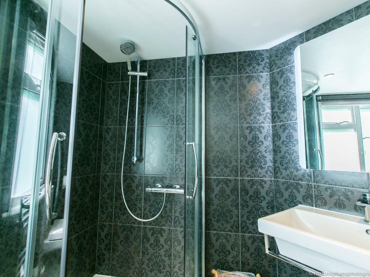 Exquisite 3bdr Botanical Oasis In Brighton